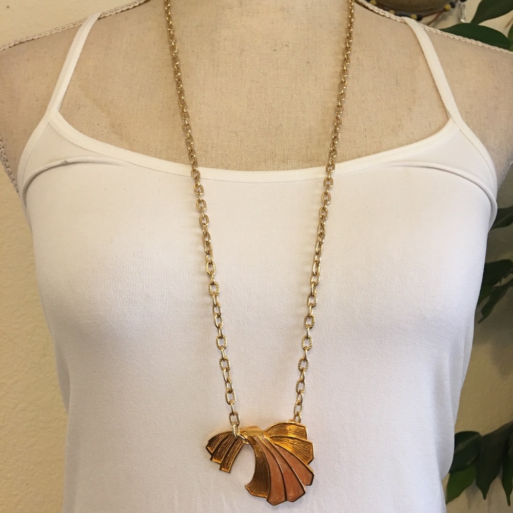 Vintage Avon enamel fan pendant gold link chain